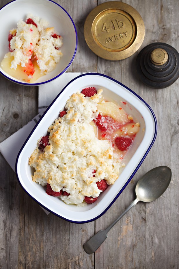 1644 pear and raspberry crumble main 1644 pear and raspberry crumble main